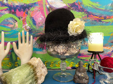Load image into Gallery viewer, Frida... an art hat!
